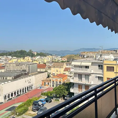 公寓 Bev - And Sea Views Penthouse Corfu (city)