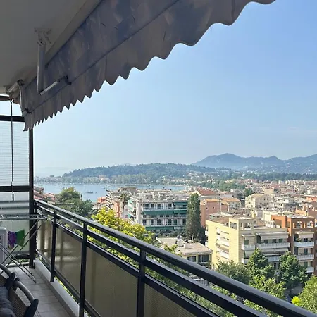 Bev - And Sea Views Penthouse